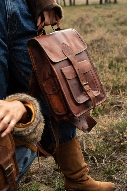 Arya leather backpack 15.5"